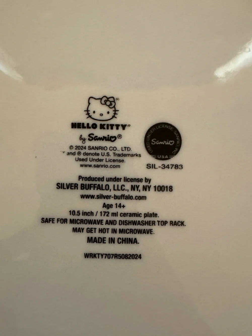 Sanrio Hello Kitty Christmas Candy Cane Dinner Plate (Set of 4)